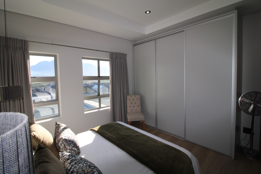 4 Bedroom Property for Sale in Kingswood Golf Estate Western Cape